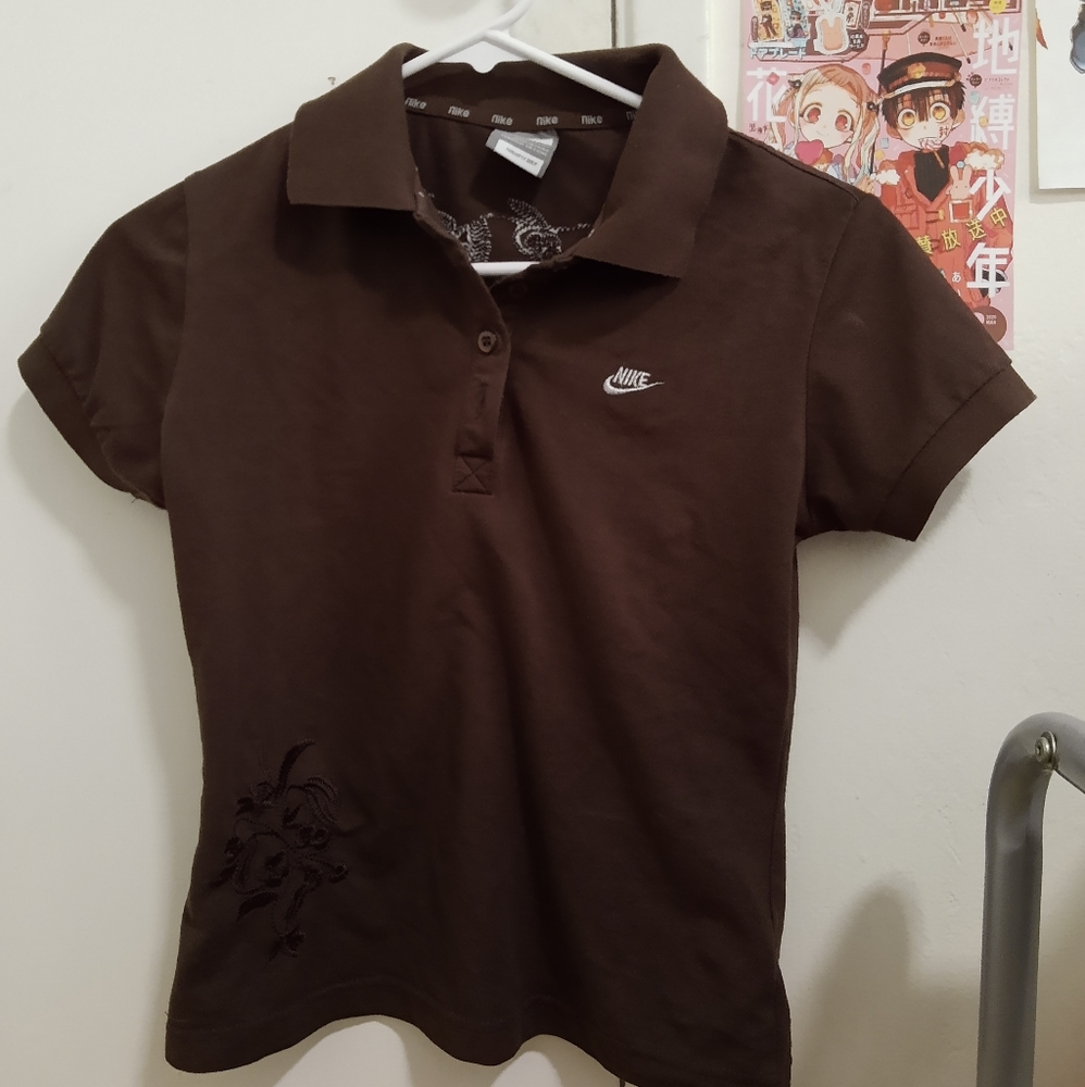 brown Nike top